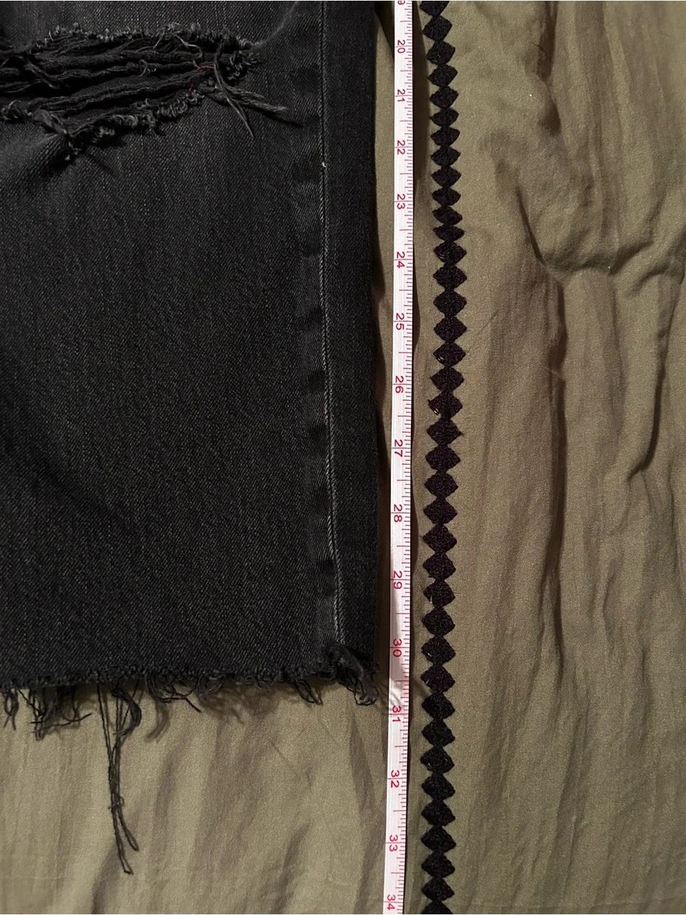 American Eagle Outfitters Black Ripped Cropped Jeans